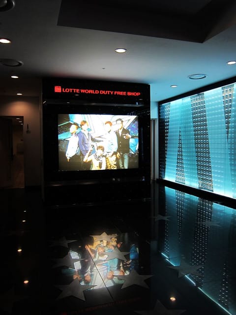 110216 ♥ 韓國 Day5 樂天世界．星光大道