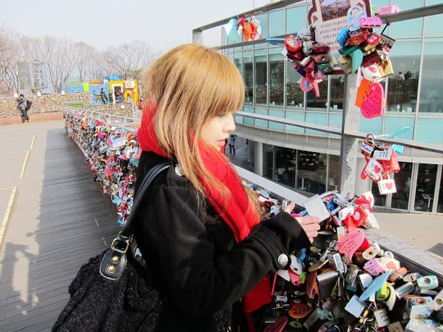 110213 ♥ 韓國 Day2 韓屋村.N首爾塔.南山公園 - 第38張圖 110213 ♥ 韓國 Day2 韓屋村.N首爾塔.南山公園