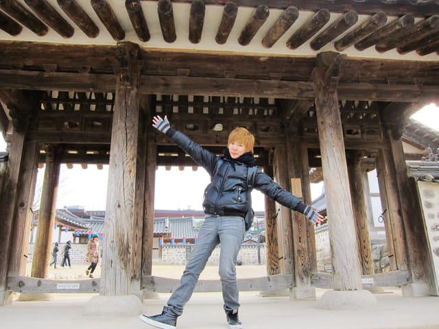110213 ♥ 韓國 Day2 韓屋村.N首爾塔.南山公園 - 第7張圖 110213 ♥ 韓國 Day2 韓屋村.N首爾塔.南山公園