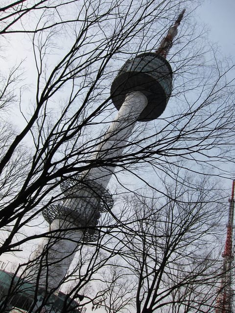 110213 ♥ 韓國 Day2 韓屋村.N首爾塔.南山公園 - 第22張圖 110213 ♥ 韓國 Day2 韓屋村.N首爾塔.南山公園