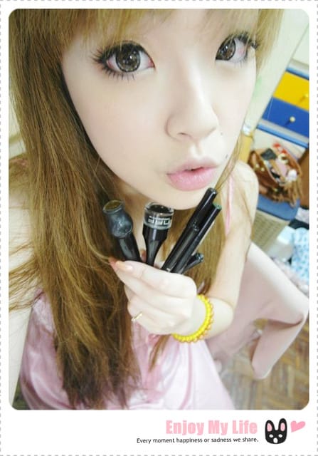 110729 ♥ 三種眼線畫法 + 十款眼線綜合評比‧一次滿足！