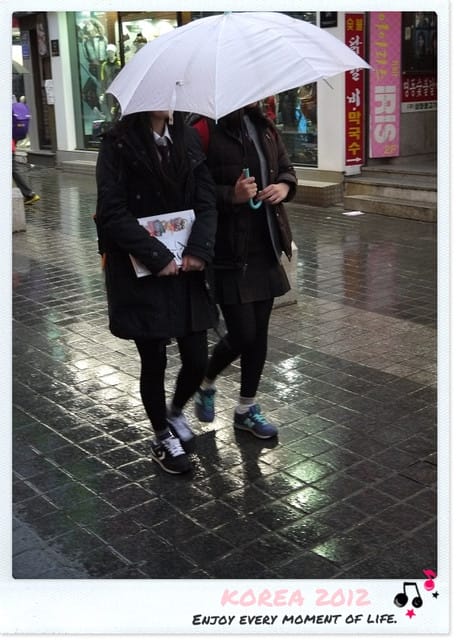 120317 ♥ 直擊！Korea型人街拍特輯‧韓妞超愛穿搭的五款單品總整理！