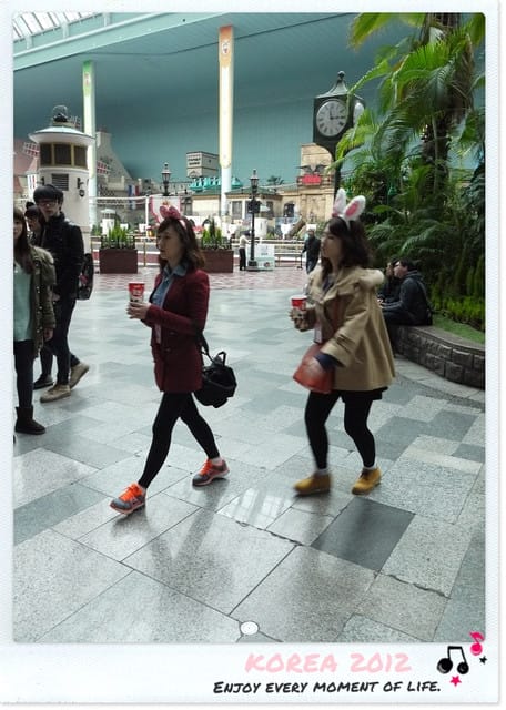 120317 ♥ 直擊！Korea型人街拍特輯‧韓妞超愛穿搭的五款單品總整理！