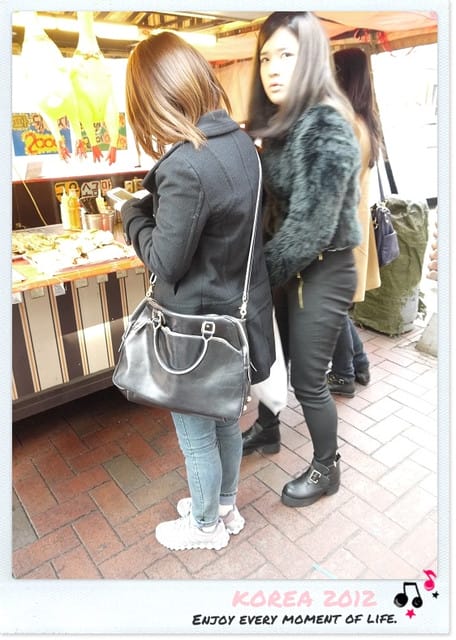 120317 ♥ 直擊！Korea型人街拍特輯‧韓妞超愛穿搭的五款單品總整理！