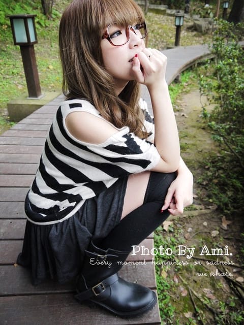 120420 ♥ 我想我是中毒了‧超愛小露香肩之15款穿搭分享 - 第12張圖 120420 ♥ 我想我是中毒了‧超愛小露香肩之15款穿搭分享