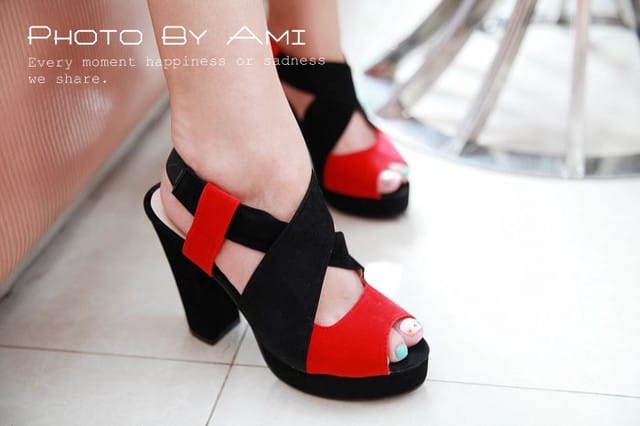 120628 ♥ 新入荷！夏季穿搭之六雙新鞋三款新包綜合分享 ~♫
