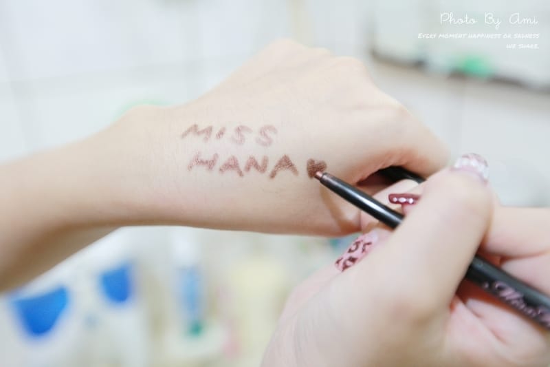 121201 ♥ 終極好物必入手！Miss Hana快乾防暈絲絨煙燻旋轉眼膠筆大推薦 ♫ 文末抽抽獎