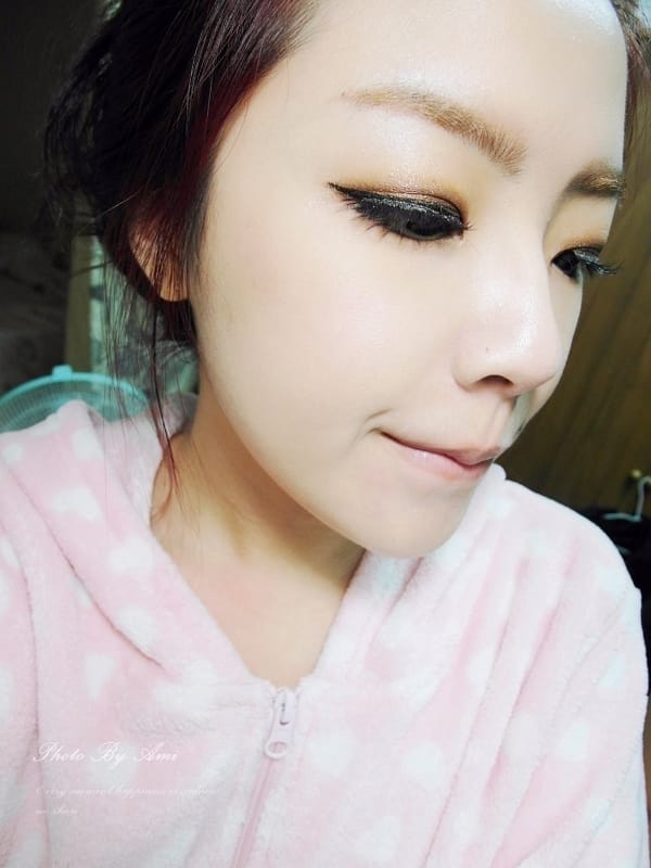 121217 ♥ 秋冬上質底妝‧秘密就在4D透亮無瑕喚顏凝露 ♫ - 第18張圖 121217 ♥ 秋冬上質底妝‧秘密就在4D透亮無瑕喚顏凝露 ♫