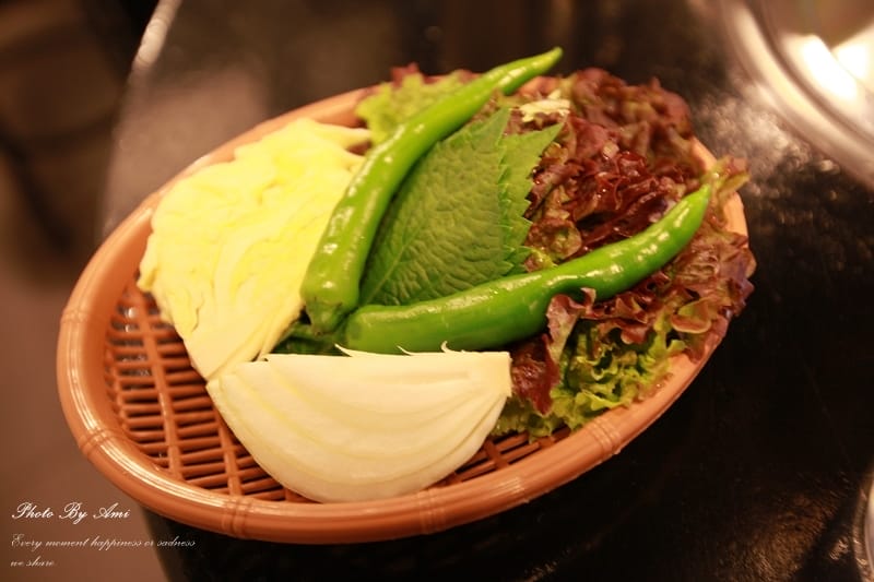 130405 ♥ 七天六夜首爾自由行Day2。新村食堂→逛逛梨大 ♫
