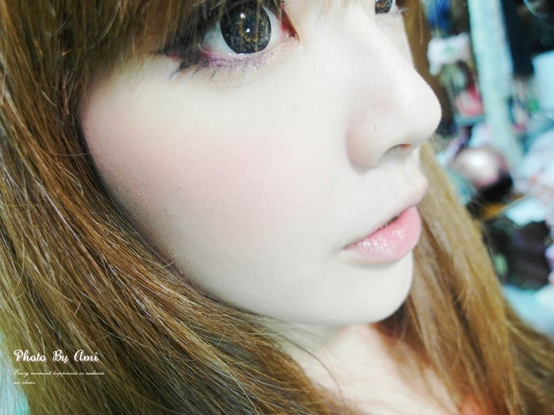 130528 ♥ 春光微醺好氣色。Miss Hana 微醺甜頰腮紅餅試色分享 ♫