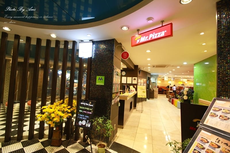 130608 ♥ 七天六夜首爾自由行Day3。廣藏市場→梨大MR.PIZZA→弘大 ♫