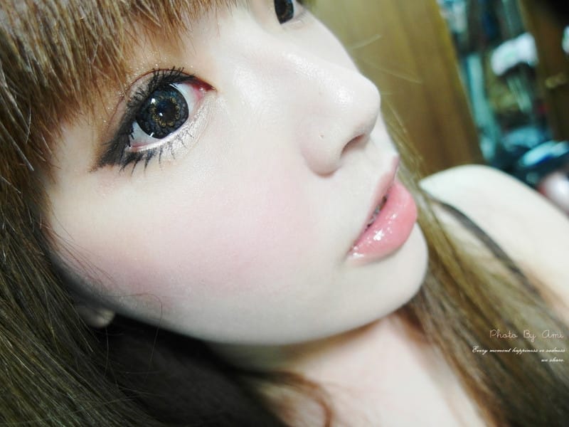 130613 ♥ 伊麗莎白雅頓完美紐約彩妝系列。打造天生美肌般的低調質感妝容 ♫