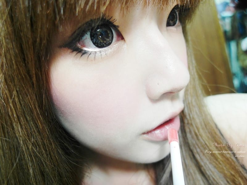 130613 ♥ 伊麗莎白雅頓完美紐約彩妝系列。打造天生美肌般的低調質感妝容 ♫