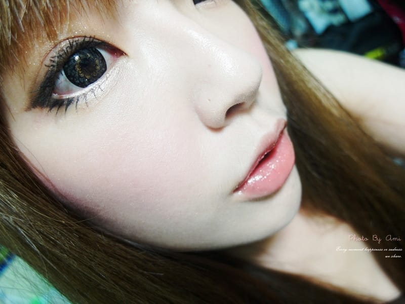 130613 ♥ 伊麗莎白雅頓完美紐約彩妝系列。打造天生美肌般的低調質感妝容 ♫