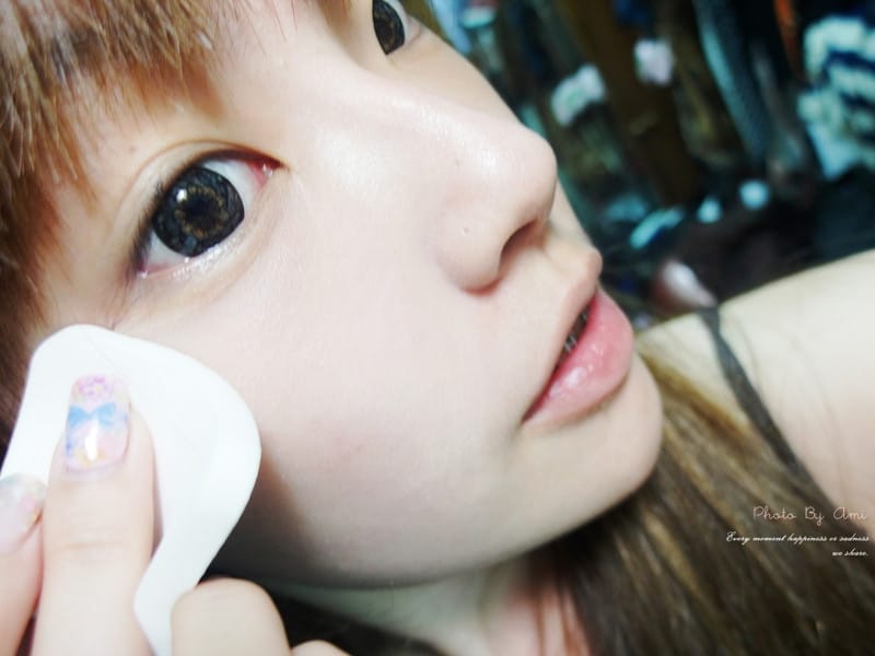 130613 ♥ 伊麗莎白雅頓完美紐約彩妝系列。打造天生美肌般的低調質感妝容 ♫