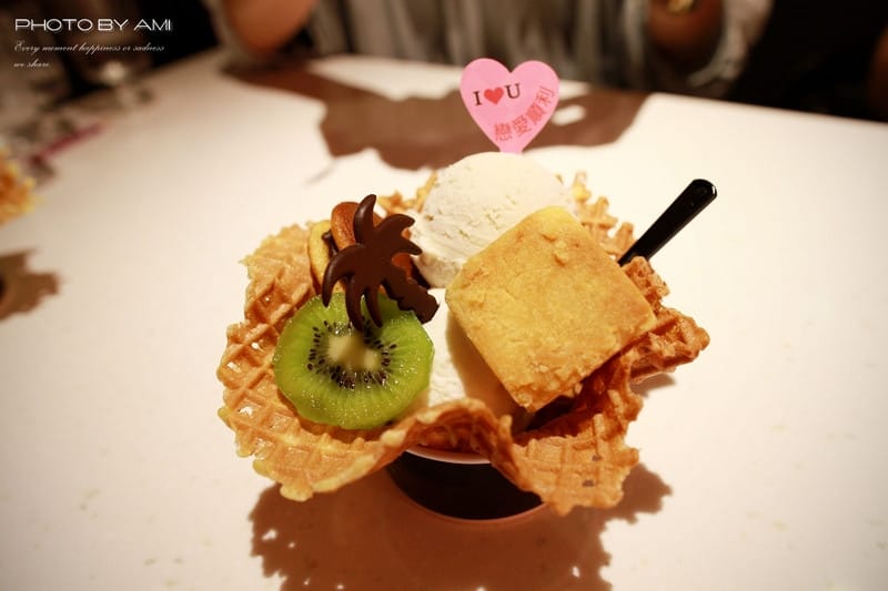 130801 ♥ 姊妹情侶約會新發現。甜蜜蜜IOU Café ♫ - 第25張圖 130801 ♥ 姊妹情侶約會新發現。甜蜜蜜IOU Café ♫