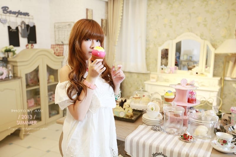 130805 ♥ Yahoo!奇摩時尚美妝大小姐衣櫃。無害輕甜魅力的白色系穿搭 ♫ - 第28張圖 130805 ♥ Yahoo!奇摩時尚美妝大小姐衣櫃。無害輕甜魅力的白色系穿搭 ♫
