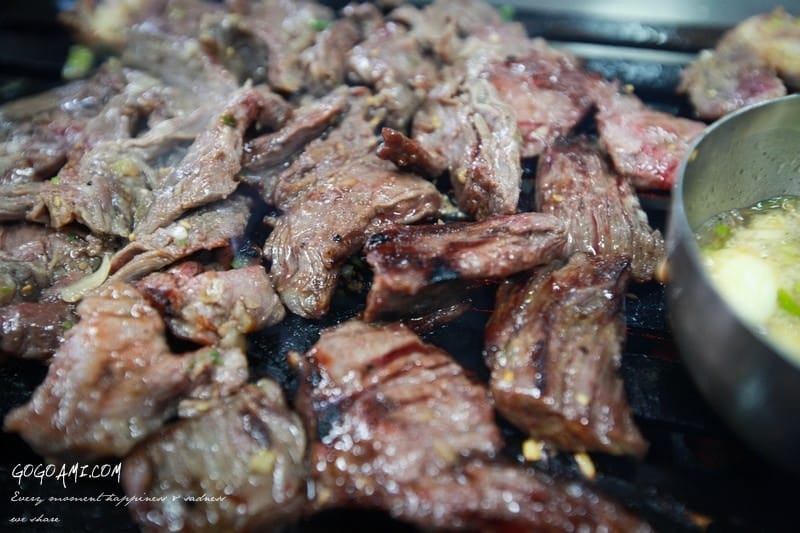 140204 ♥ 七天六夜首爾自由行Day5。新村站著吃烤肉→明洞全州中央會館→南山N首爾塔 ♫ - 第14張圖 IMG_0801