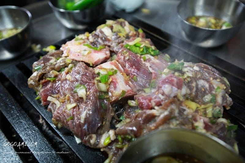 140204 ♥ 七天六夜首爾自由行Day5。新村站著吃烤肉→明洞全州中央會館→南山N首爾塔 ♫ - 第10張圖 IMG_0789
