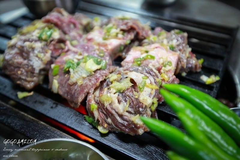 140204 ♥ 七天六夜首爾自由行Day5。新村站著吃烤肉→明洞全州中央會館→南山N首爾塔 ♫ - 第11張圖 IMG_0791