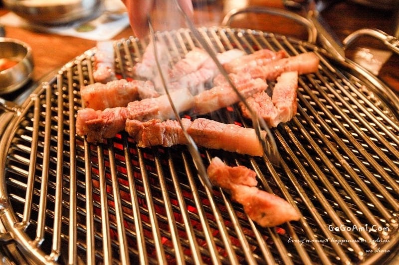 140615 ♥ 七天六夜首爾自由行Day6。狎鷗亭 姜虎東678燒肉→新村 汗蒸幕 ♫ - 第25張圖 IMG_1473