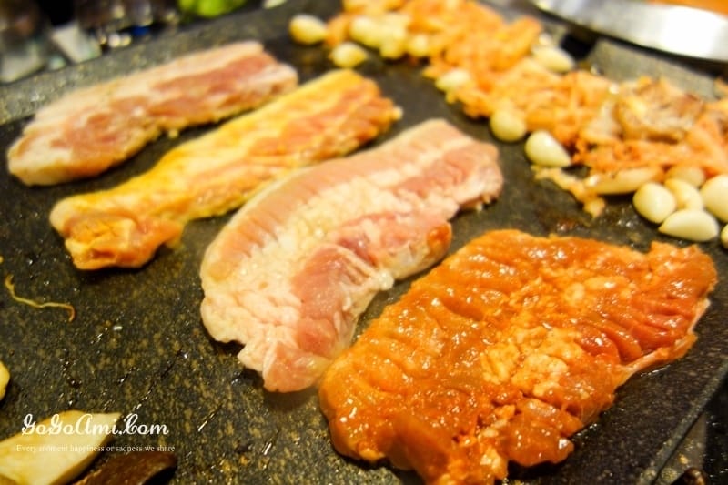 140701 ♥ 七天六夜首爾自由行Day7。八種口味一次享用 新村八色烤肉팔색삼겹살 ♫ - 第29張圖 DSC00659