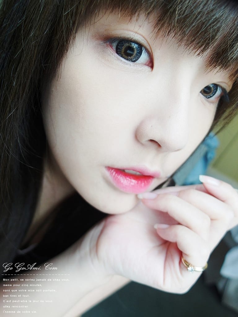 140709 ♥ 超清爽控油的夏日底妝。Miss Hana 花娜小姐 礦物美白CC霜+傳明酸礦物控油蜜粉餅 ♫ - 第29張圖 SAM_6437