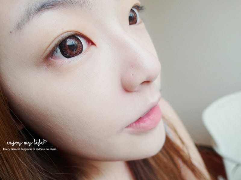 150618 ♥ 12H完美遮瑕。好清爽好沁涼的LANEIGE蘭芝 BB舒芙蕾水凝霜毛孔隱形升級版+舒芙蕾淨白遮瑕筆 ♫ - 第32張圖 SAM_9769