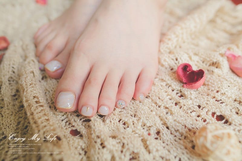 美甲 ♥ 夏季的低調華麗美甲。讓人目不轉睛的超美仿天然石紋 ♫ - 第33張圖 IMG_1479