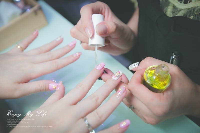 美甲 ♥ 夏季的低調華麗美甲。讓人目不轉睛的超美仿天然石紋 ♫ - 第14張圖 IMG_9846