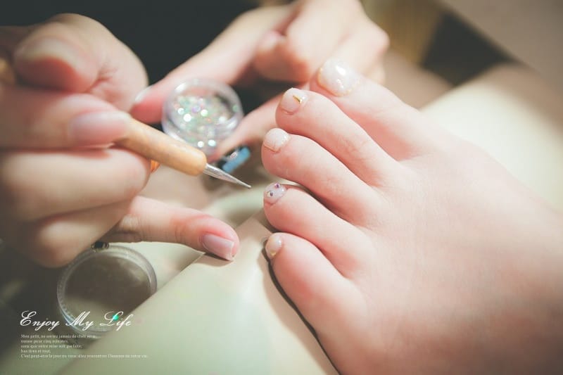 美甲 ♥ 夏季的低調華麗美甲。讓人目不轉睛的超美仿天然石紋 ♫ - 第22張圖 IMG_9885
