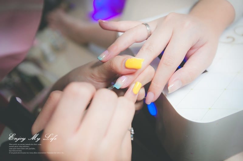 美甲 ♥ 透明系指彩!暈染漸層海洋風。Oohla Nail Studio ♫ - 第17張圖 IMG_1808