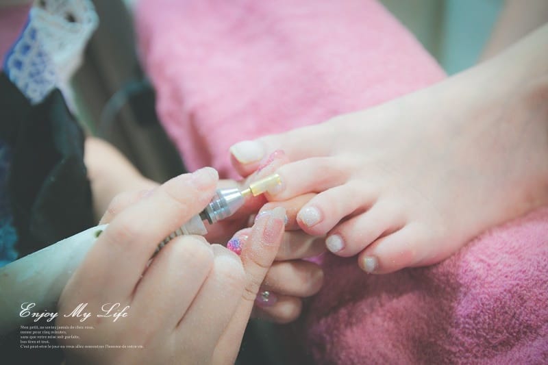 美甲 ♥ 透明系指彩!暈染漸層海洋風。Oohla Nail Studio ♫ - 第3張圖 IMG_1776