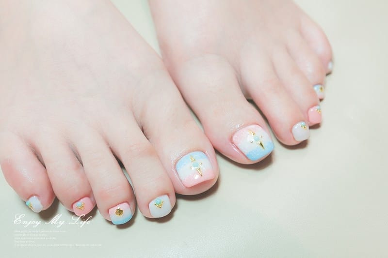 美甲 ♥ 透明系指彩!暈染漸層海洋風。Oohla Nail Studio ♫ - 第15張圖 IMG_1825