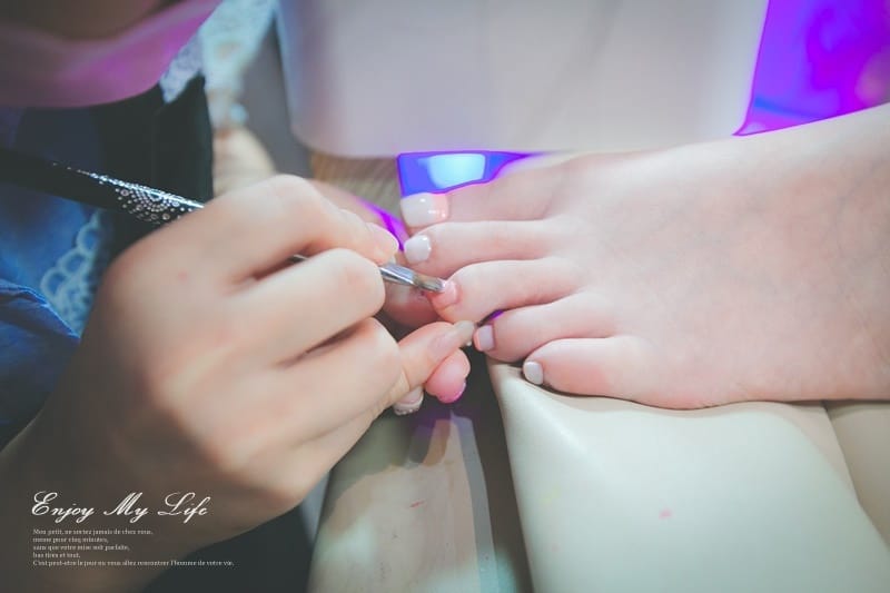 美甲 ♥ 透明系指彩!暈染漸層海洋風。Oohla Nail Studio ♫ - 第6張圖 IMG_1793