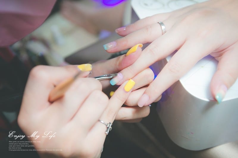 美甲 ♥ 透明系指彩!暈染漸層海洋風。Oohla Nail Studio ♫ - 第18張圖 IMG_1816