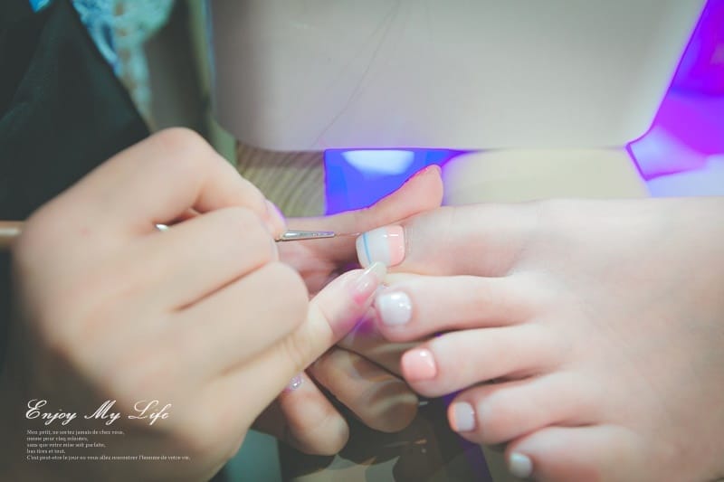 美甲 ♥ 透明系指彩!暈染漸層海洋風。Oohla Nail Studio ♫ - 第7張圖 IMG_1794