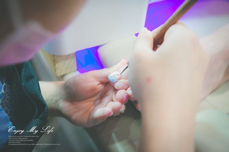 美甲 ♥ 透明系指彩!暈染漸層海洋風。Oohla Nail Studio ♫ - 第10張圖 IMG_1806