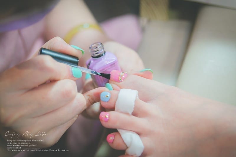 美甲 ♥ 夏日暈染感雲彩光療。Oohla Nail Studio ♫ - 第15張圖 IMG_3383