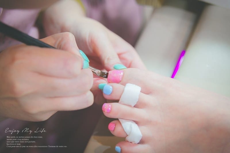 美甲 ♥ 夏日暈染感雲彩光療。Oohla Nail Studio ♫ - 第12張圖 IMG_3371