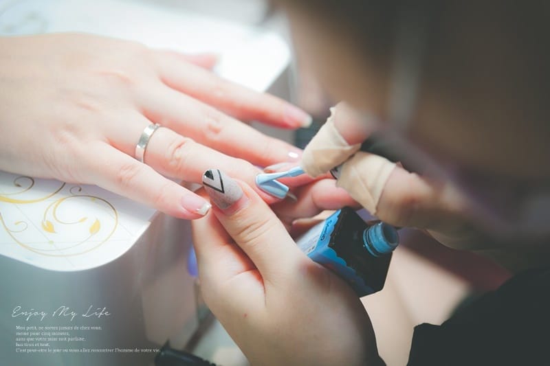 美甲 ♥ 夏日暈染感雲彩光療。Oohla Nail Studio ♫ - 第3張圖 IMG_3362