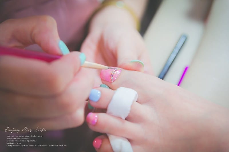 美甲 ♥ 夏日暈染感雲彩光療。Oohla Nail Studio ♫ - 第13張圖 IMG_3378