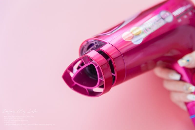 美髮 ♥ TESCOM 白金奈米膠原蛋白吹風機TCD5000TW。最強吹髮神器魅力閃耀登場 ♫ - 第31張圖 IMG_5997