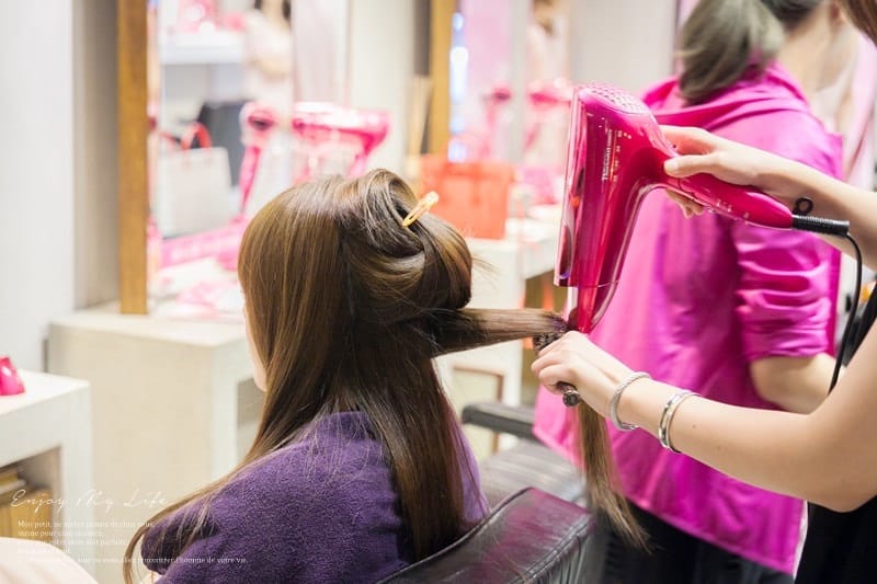美髮 ♥ TESCOM 白金奈米膠原蛋白吹風機TCD5000TW。最強吹髮神器魅力閃耀登場 ♫ - 第13張圖 IMG_5532