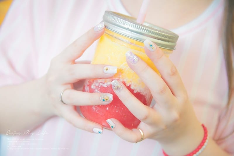 美甲 ♥ 夏末秋初最讓我著迷的天然石魅力。LaReine 菈韓娜國際美甲 ♫ - 第29張圖 IMG_5367