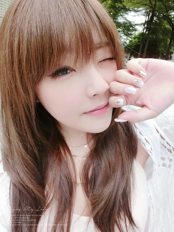 美甲 ♥ 夏末秋初最讓我著迷的天然石魅力。LaReine 菈韓娜國際美甲 ♫ - 第33張圖 CIMG8765