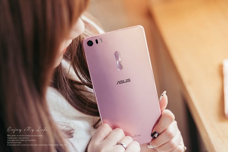 3C ♥ 時尚追劇x美型耀眼 讓人愛不釋手的玫瑰金6.8吋大螢幕手機。ASUS ZenFone 3 Ultra (ZU680KL) ♫ - 第52張圖 IMG_7837