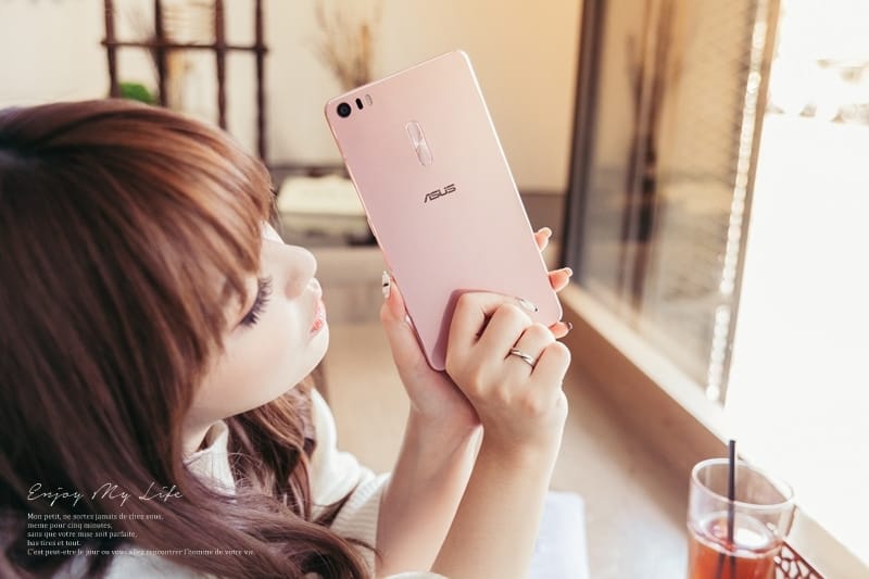 3C ♥ 時尚追劇x美型耀眼 讓人愛不釋手的玫瑰金6.8吋大螢幕手機。ASUS ZenFone 3 Ultra (ZU680KL) ♫ - 第51張圖 IMG_7834