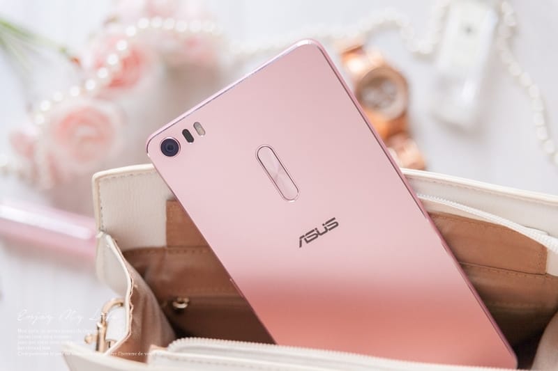 3C ♥ 時尚追劇x美型耀眼 讓人愛不釋手的玫瑰金6.8吋大螢幕手機。ASUS ZenFone 3 Ultra (ZU680KL) ♫ - 第20張圖 IMG_7673