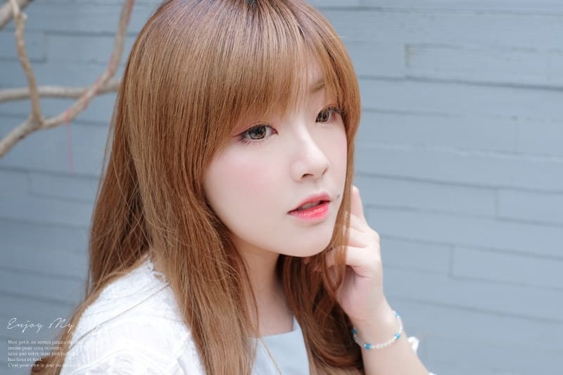 彩妝 ♥ KOSE高絲唇彩魔法雨衣。簡單一步驟讓唇彩不沾染、不掉色、亮麗一整天 ♫ - 第18張圖 DSCF1921